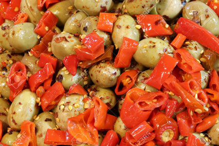Image of Green Olives With Red Pepper And Oregano 320G